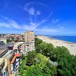 아파트 The Sea Escape